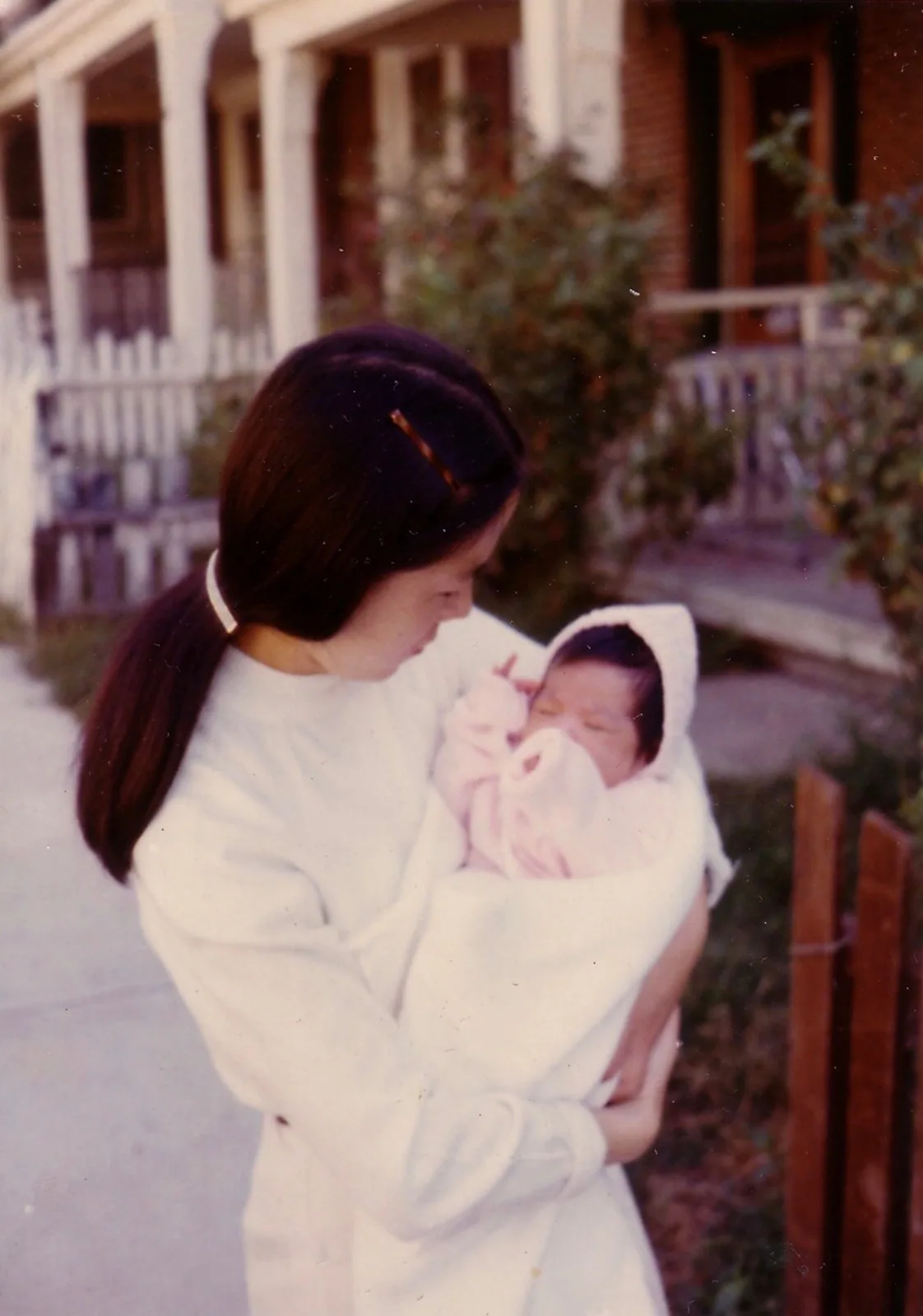 So Hi Yu holding her daughter in 1970.